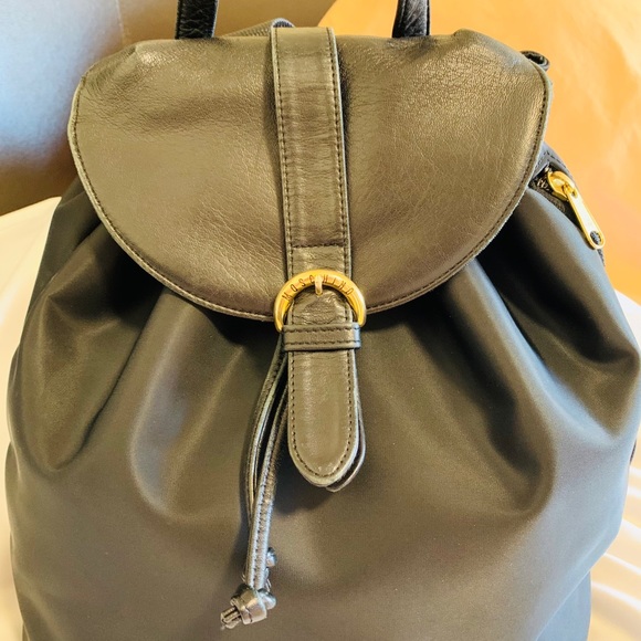 ❌ SOLD ❌Vintage Moschino backpack - Picture 2 of 7